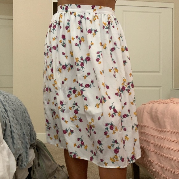 Leith White MidiSkirt - Picture 3 of 5